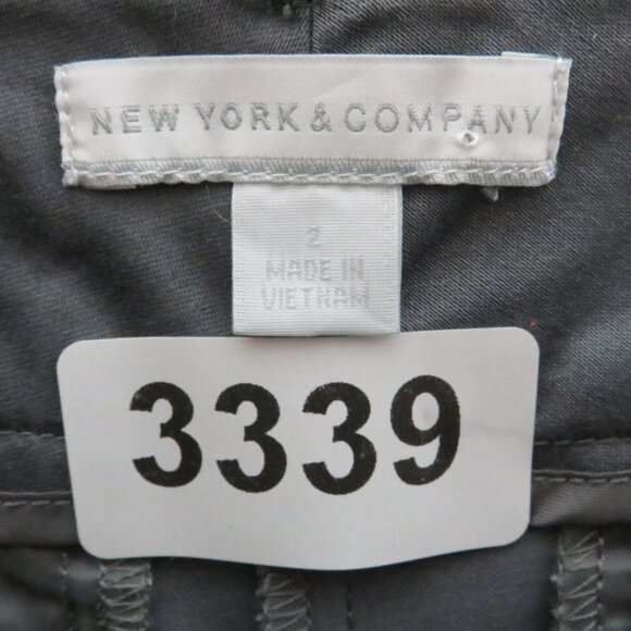 New York & Company* Women's 2" Belt Loop Multipocketed Gray Chino Shorts~ Size 2 - Picture 3 of 10